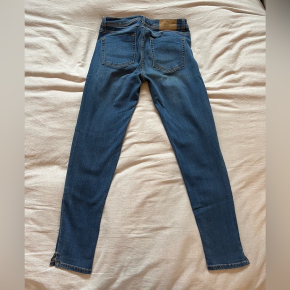 Zara jeans in excellent condition - Picture 2 of 4